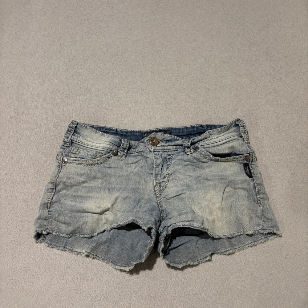Silver Jeans Co Camden Rose Shorts Women Size 30 Low Rise Cut Off Frayed Hemmed